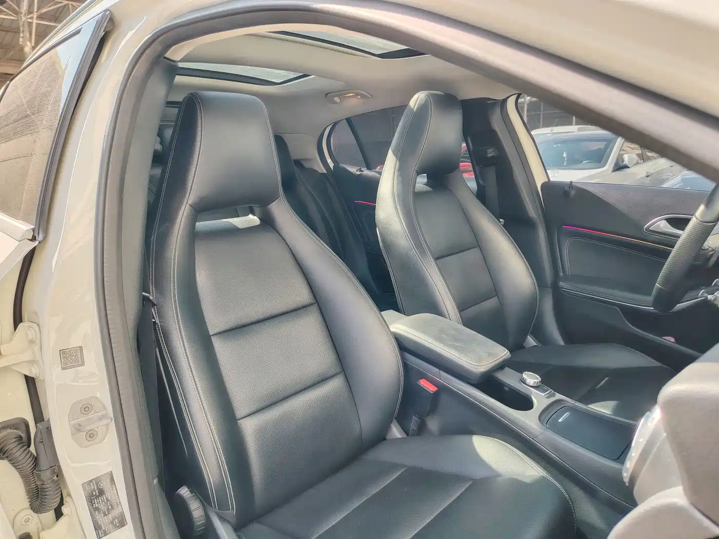 Mercedes-Benz GLA 2015 GLA 200 Dynamic фото 7