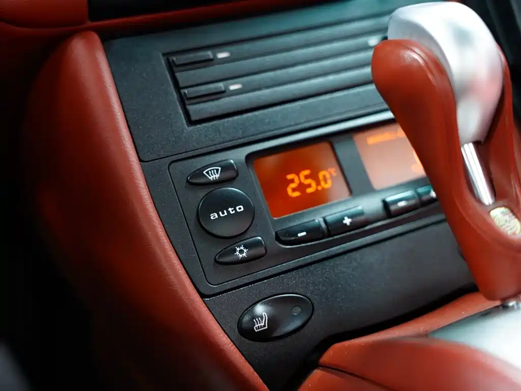 Porsche 911 2004 Carrera S Coupe 3.6L фото 12