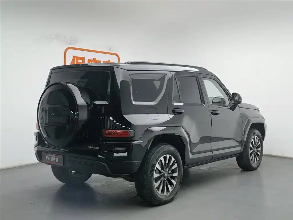 TANK TANK 700 NEW ENERGY