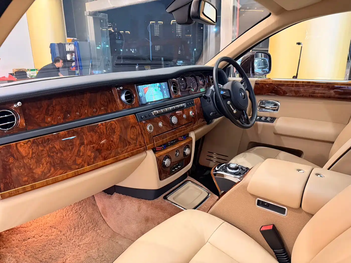 Фото 6 - Rolls-Royce Phantom