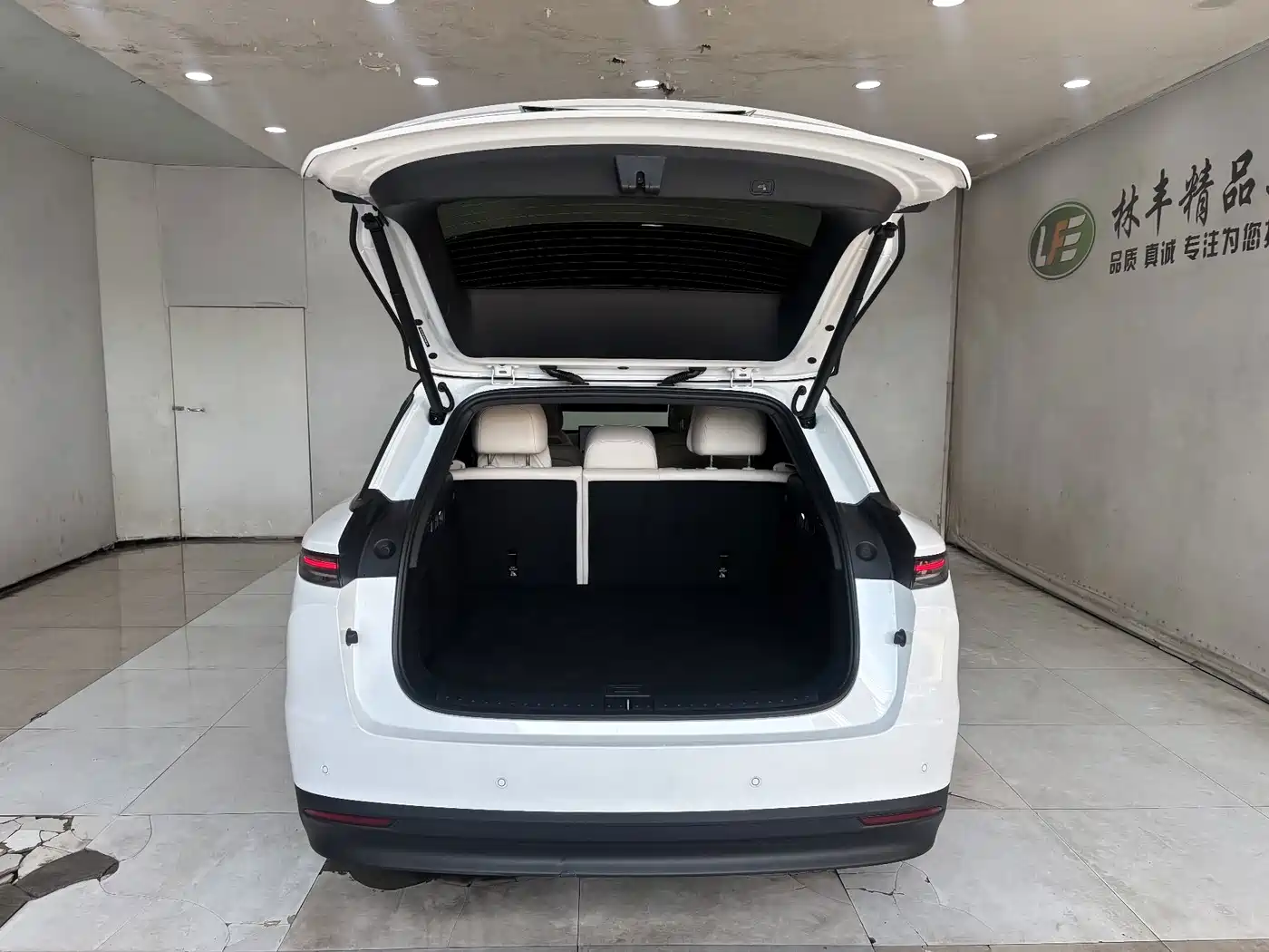Li Auto i6 2025 2025 2WD Base Model