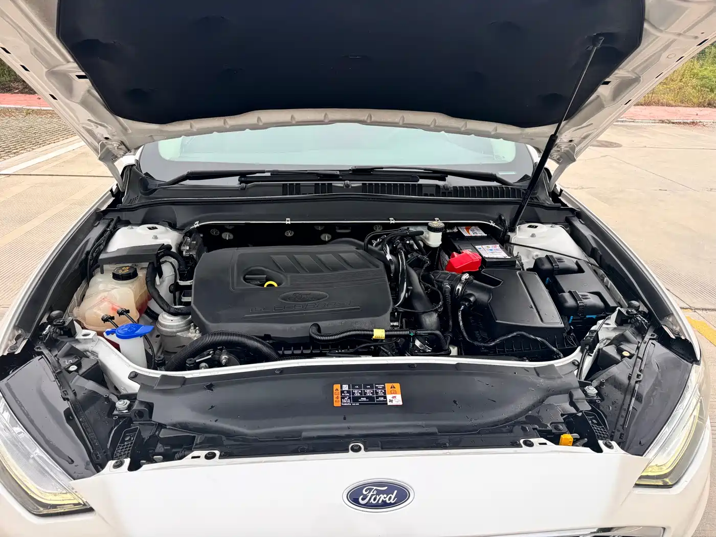 FORD MONDEO