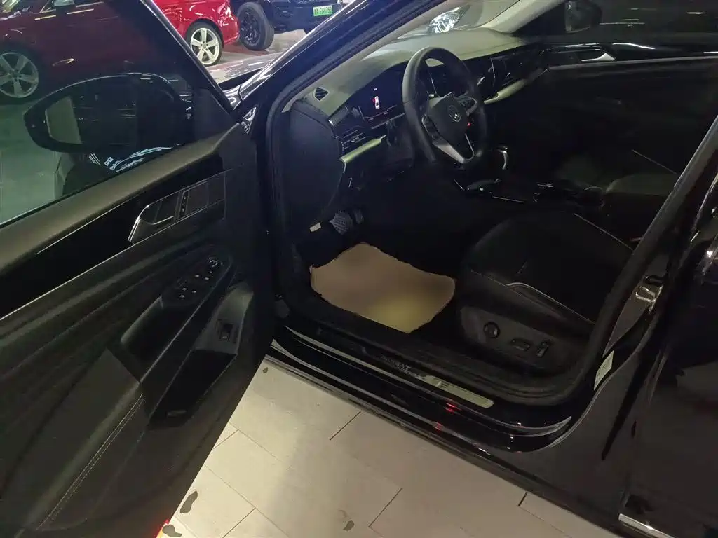 Volkswagen Passat 2022 330TSI Starlight Elite Edition фото 12