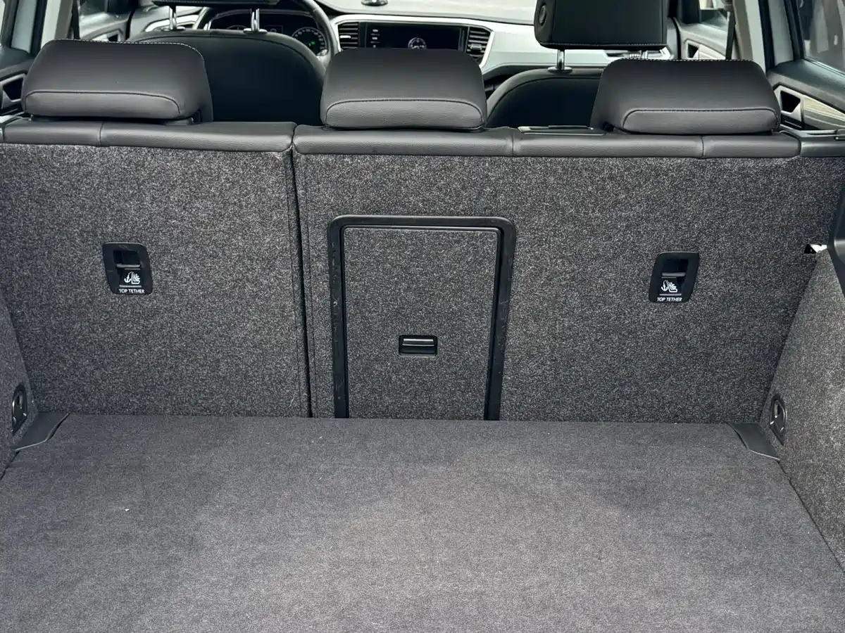 VOLKSWAGEN T ROC EXPLORING SONGS