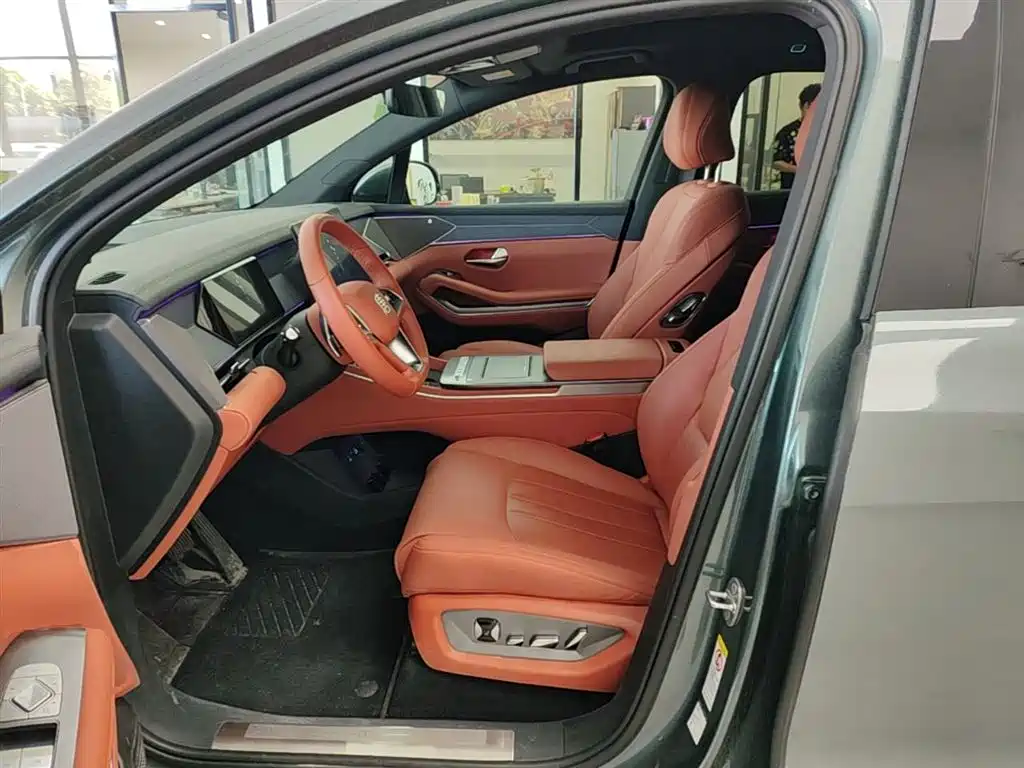 BYD Tang L 2025 DM 175KM Drone Player Edition фото 15