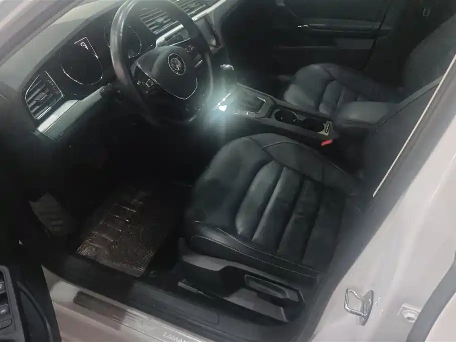 Volkswagen Lamando 2015 280TSI DSG Comfort фото 9