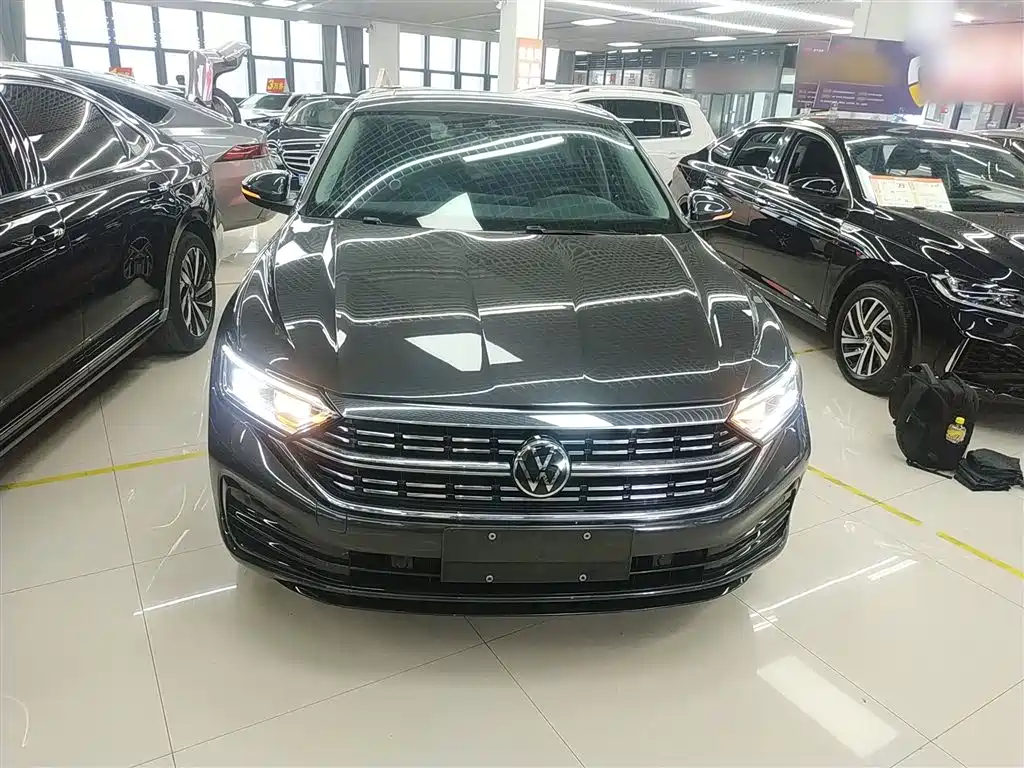 Volkswagen Sagitar 2023 300TSI DSG Surpassing Edition фото 3