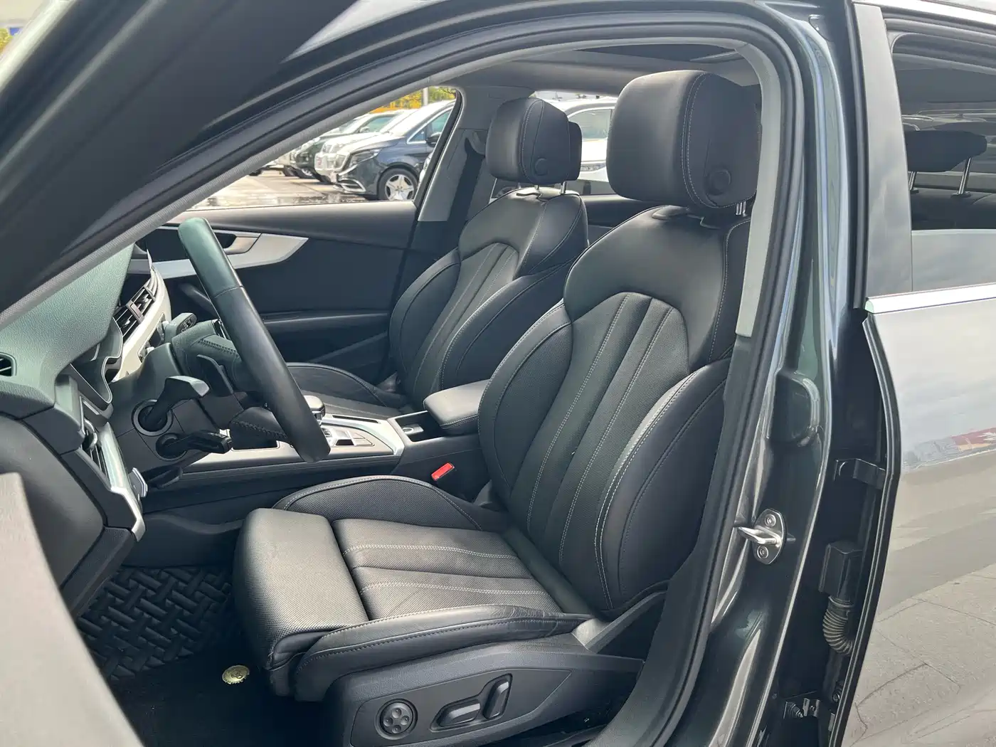 Audi A4L 2020 40 TFSI Luxury Dynamic фото 11