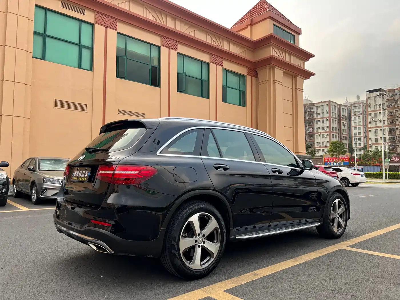 Mercedes-Benz GLC 2017 GLC 300 4MATIC Dynamic фото 4