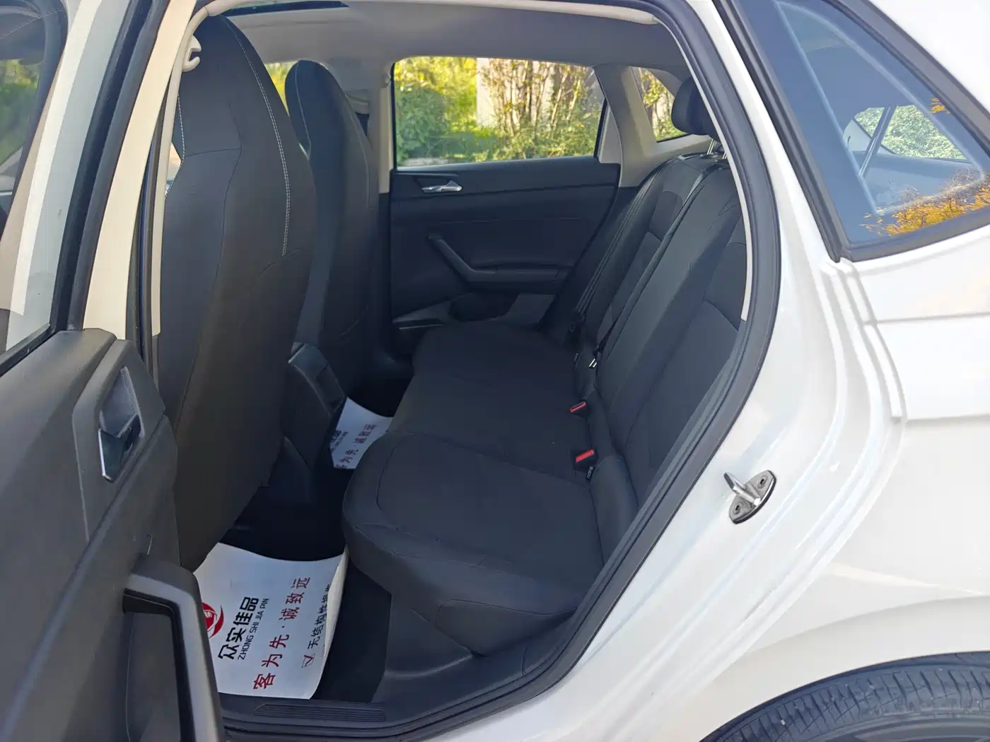 Volkswagen Polo 2019 Plus 1.5L Automatic Panorama Enjoyment Edition фото 6