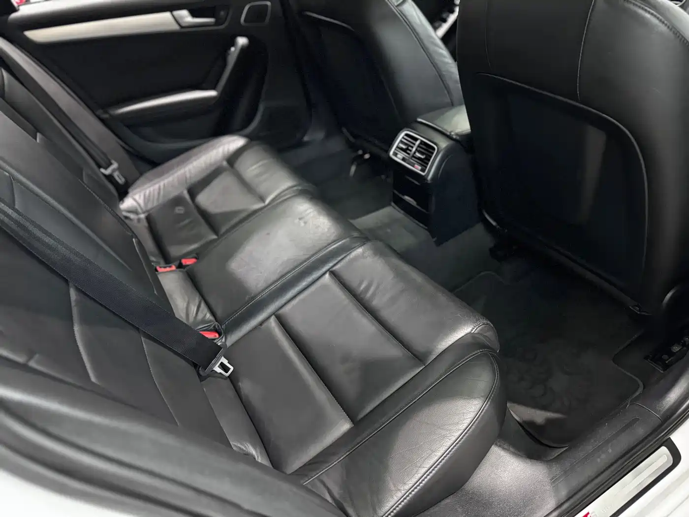 Audi A4L 2015 45 TFSI quattro Individual Sport фото 24