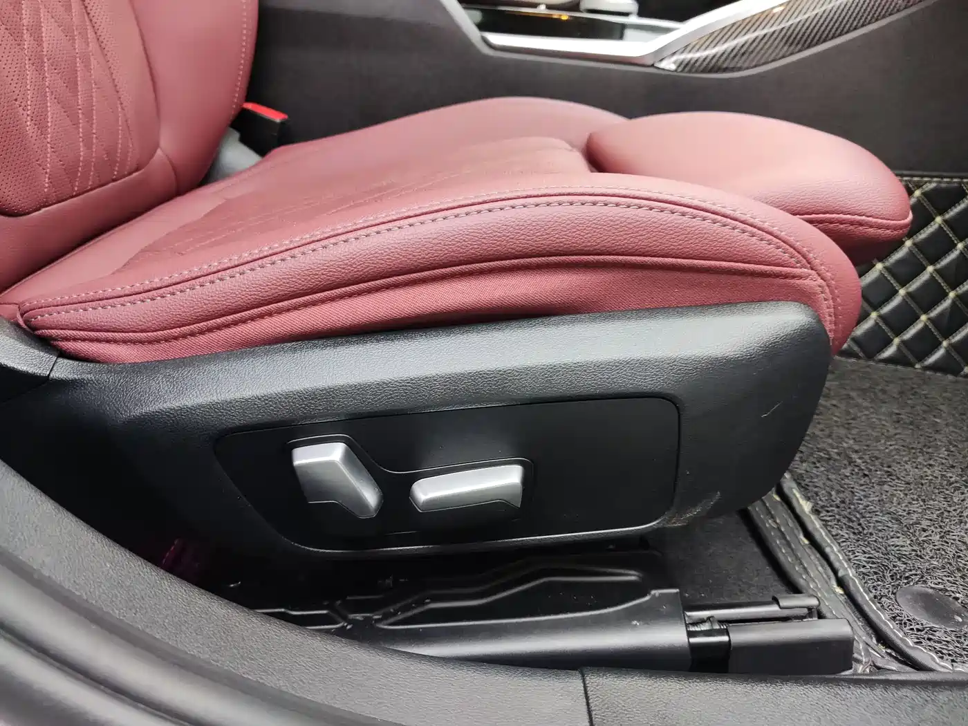 BMW 3 Series 2023 320Li M Sport Package фото 8