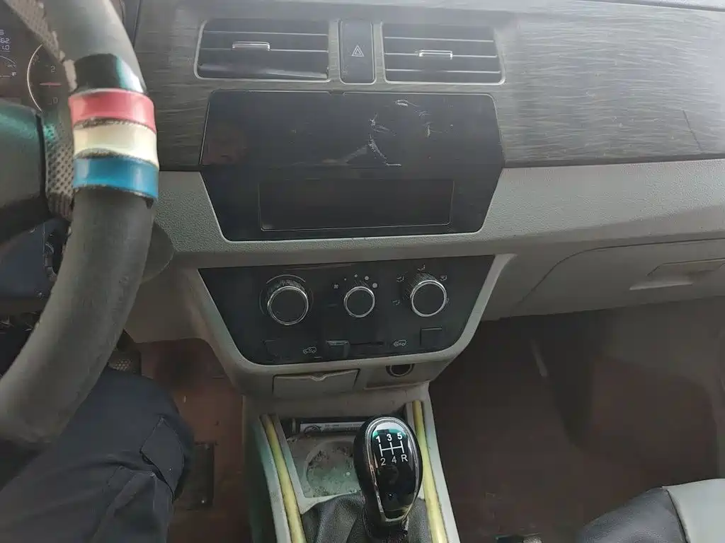 Jinbei New Hiace X30L 2021 2019 1.5L Van Fortune Edition China VI SWC15M