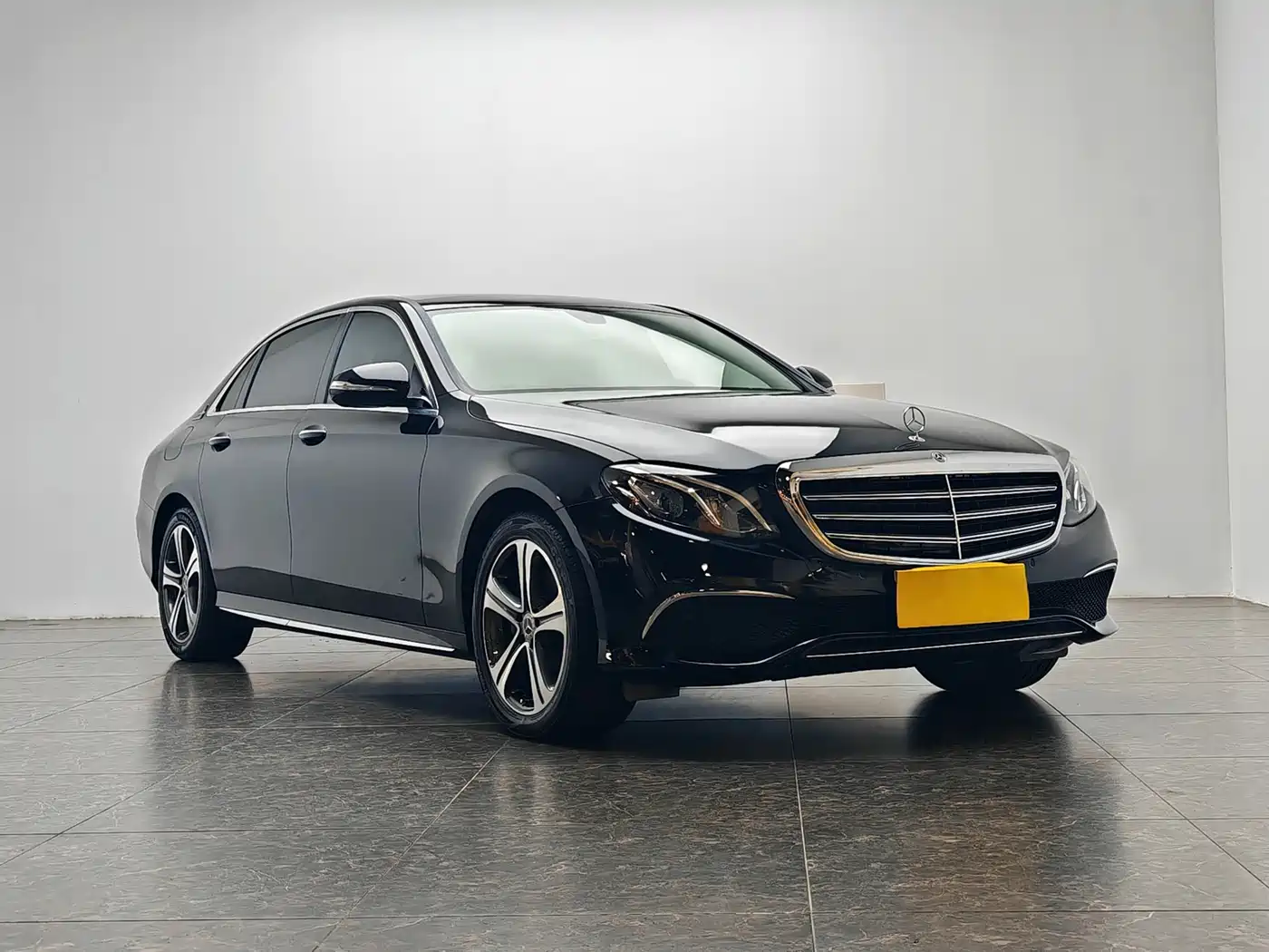 Mercedes-Benz E-Class 2020 E 260 L фото 2