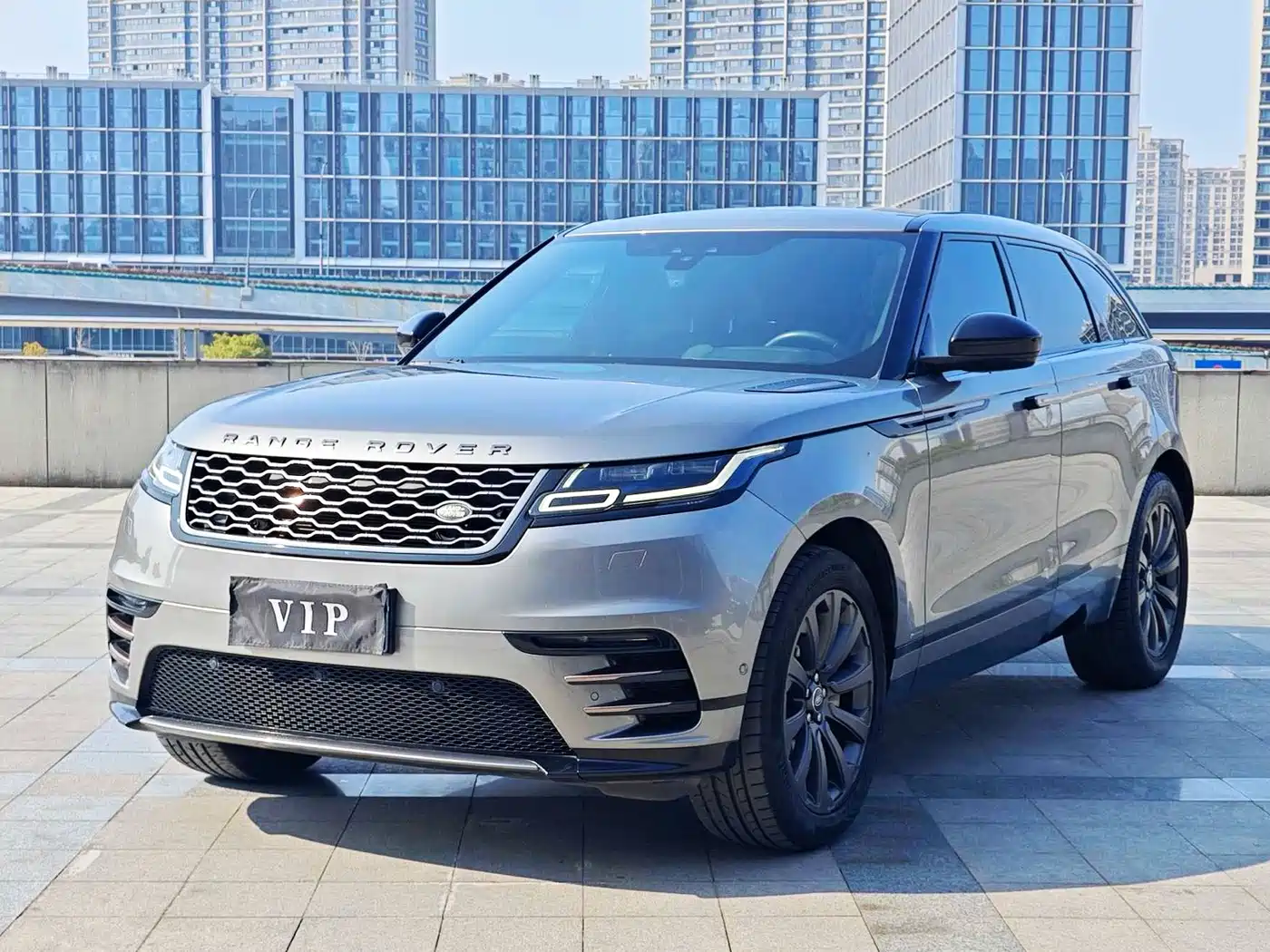 Land Rover Range Rover Velar 2018 P380 R-DYNAMIC SE