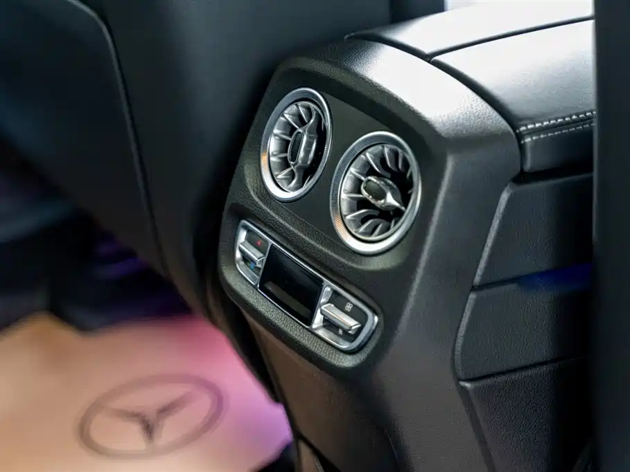 Mercedes-Benz G-Class 2024 G 500 фото 14