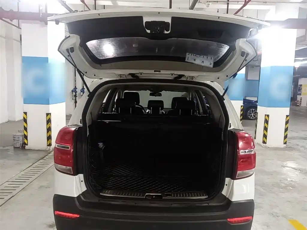 Chevrolet Captiva 2017 2.4L 2WD Luxury Edition 7-Seater фото 19