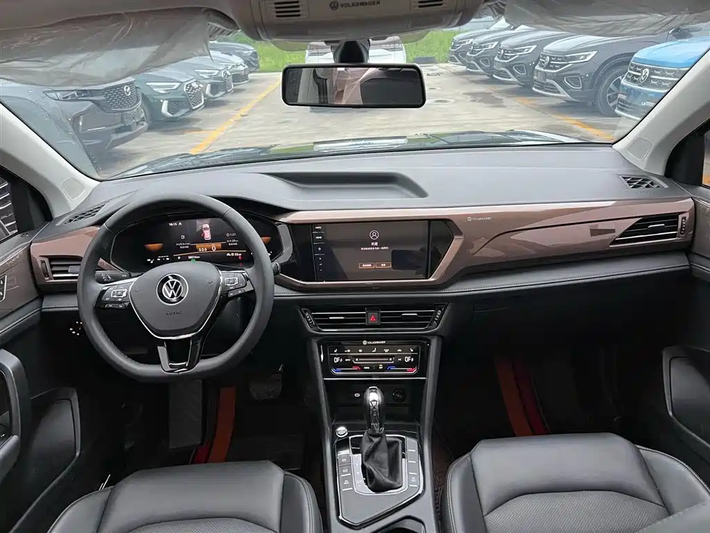 Volkswagen Tharu 2022 280TSI FWD Luxury Edition фото 12