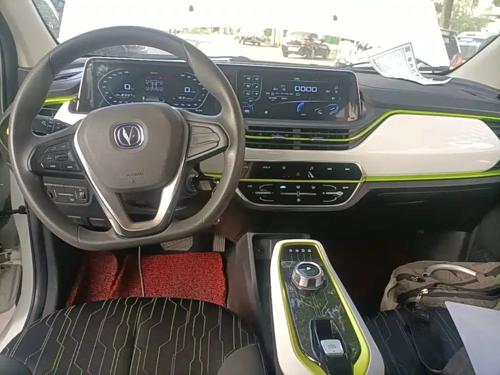 Photo 10 - Changan Benben E-Star