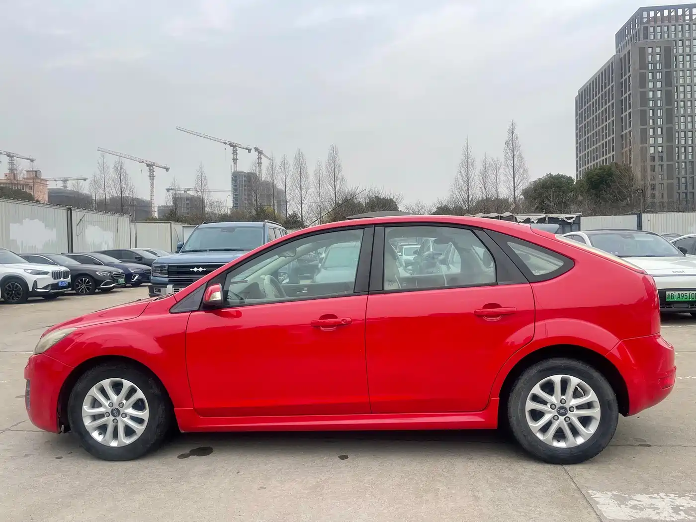Ford Focus 2010 2011 Hatchback 1.8L Automatic Fashion