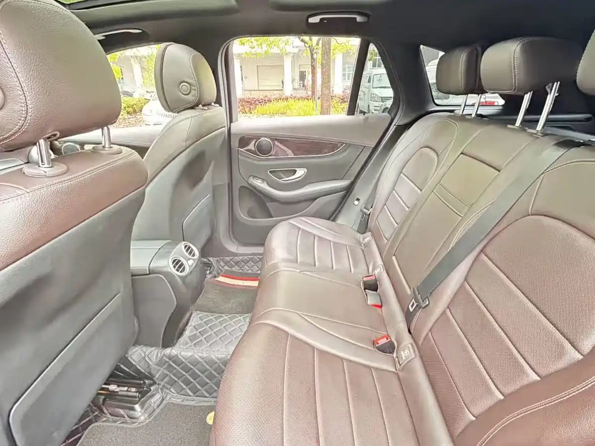 Mercedes-Benz GLC 2018 Facelift GLC 260 4MATIC Dynamic фото 6