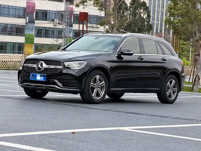MERCEDES-BENZ GLC