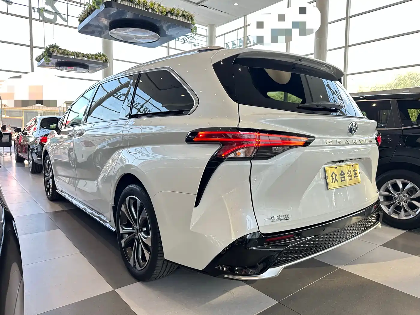 TOYOTA GREVIA