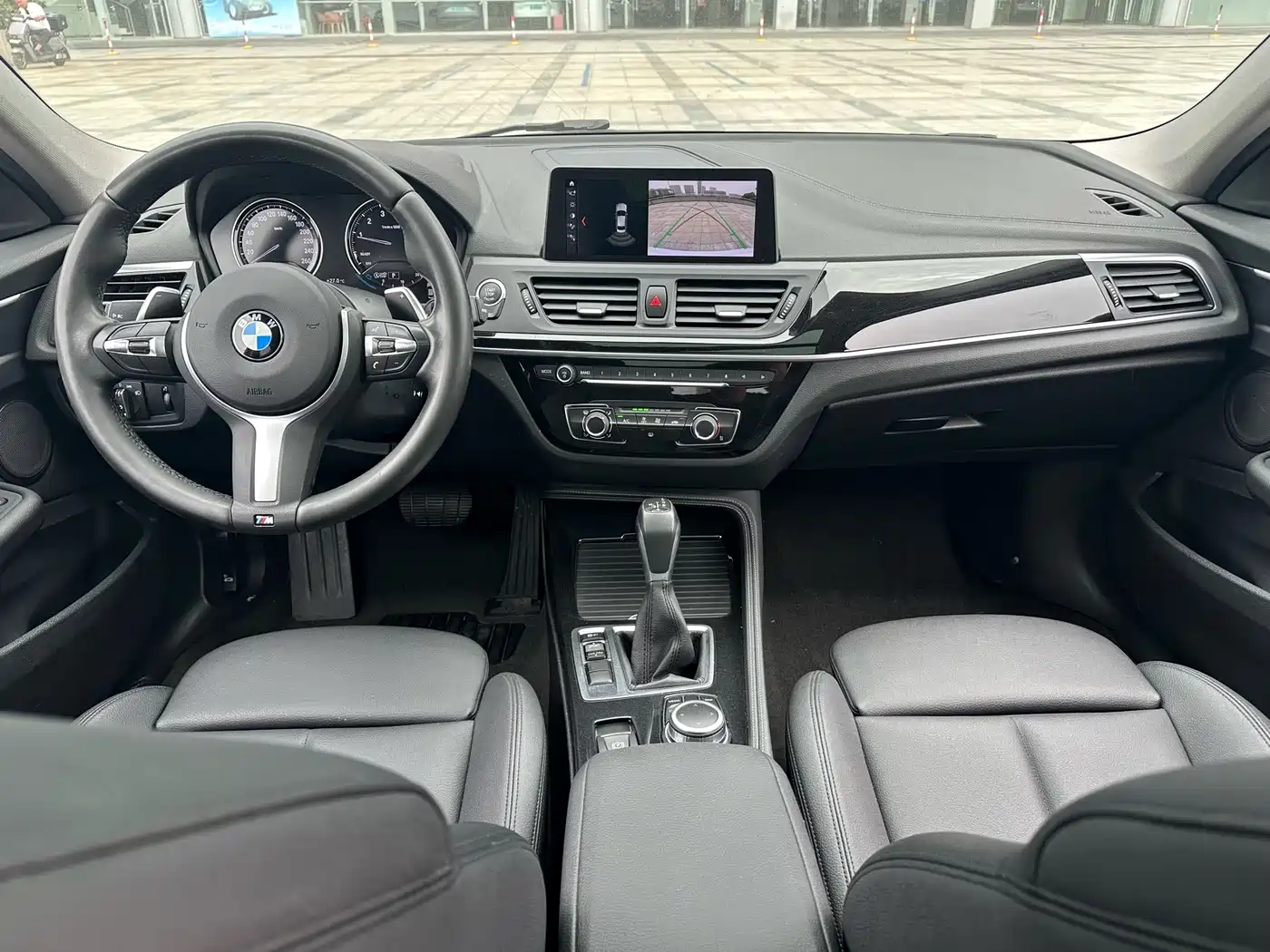 BMW 1 Series 2019 120i Leading M Sport Package фото 12
