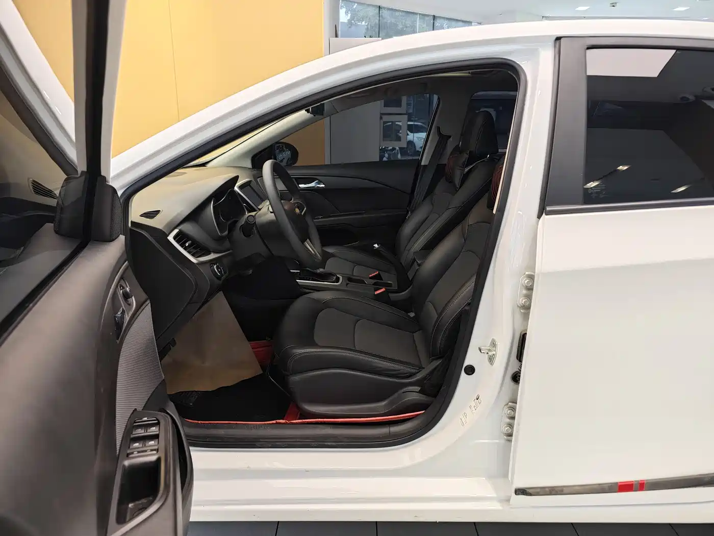 CHEVROLET KOVOZ