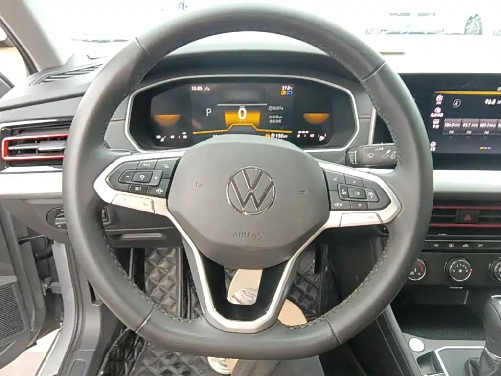 صورة 11 - Volkswagen Lavida