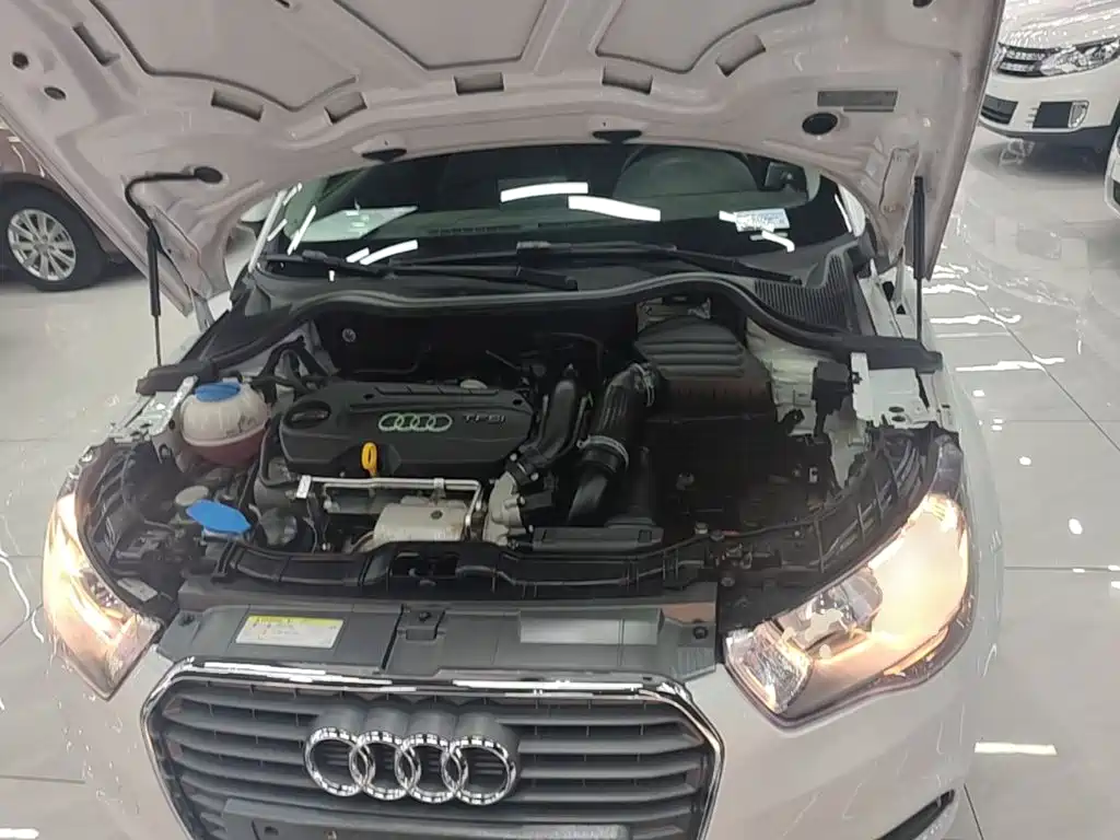 Audi A1 2015 2014 30 TFSI Fashion
