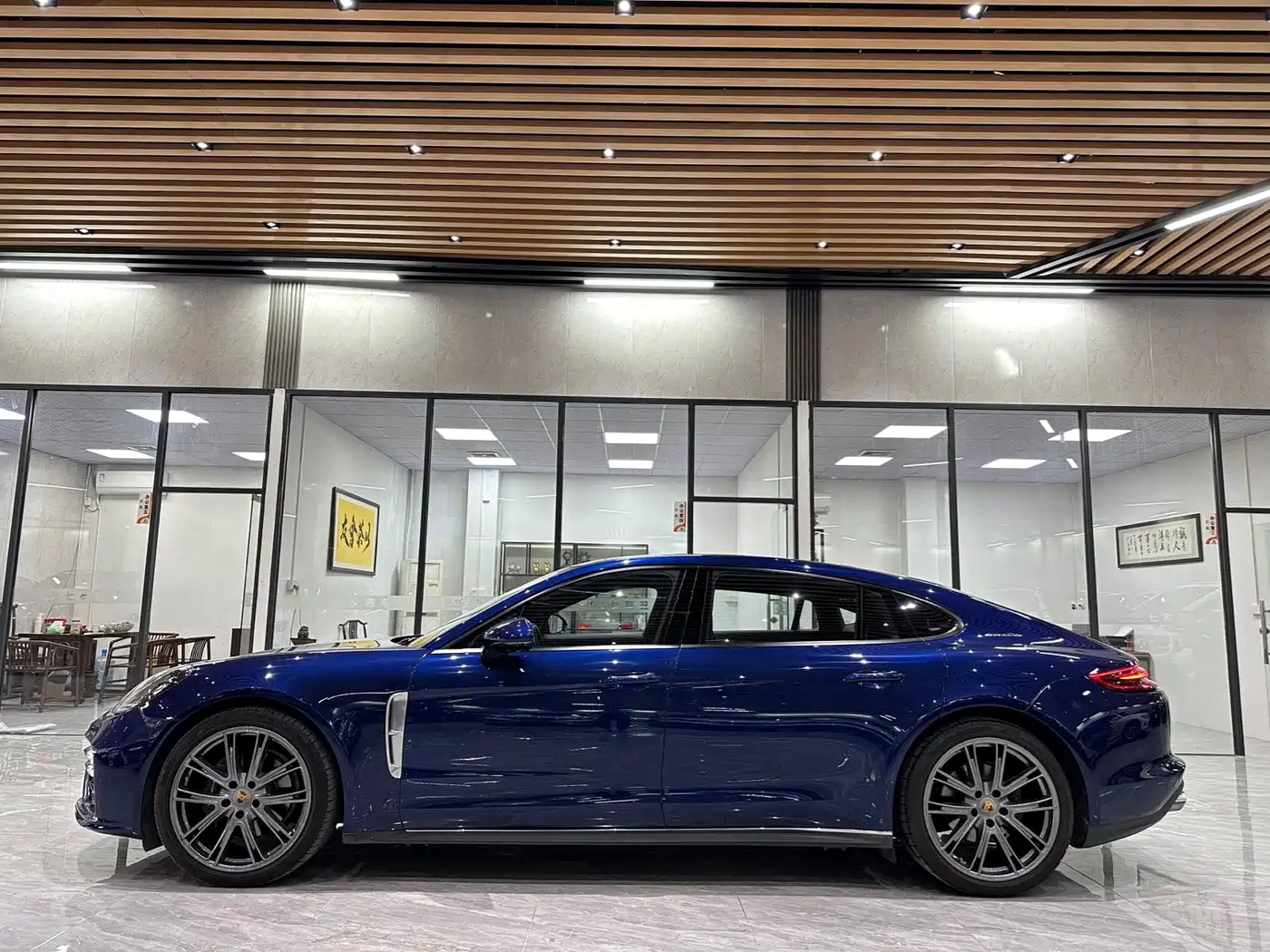 Porsche Panamera 2021 Panamera 4 Executive Long Wheelbase 2.9T фото 4