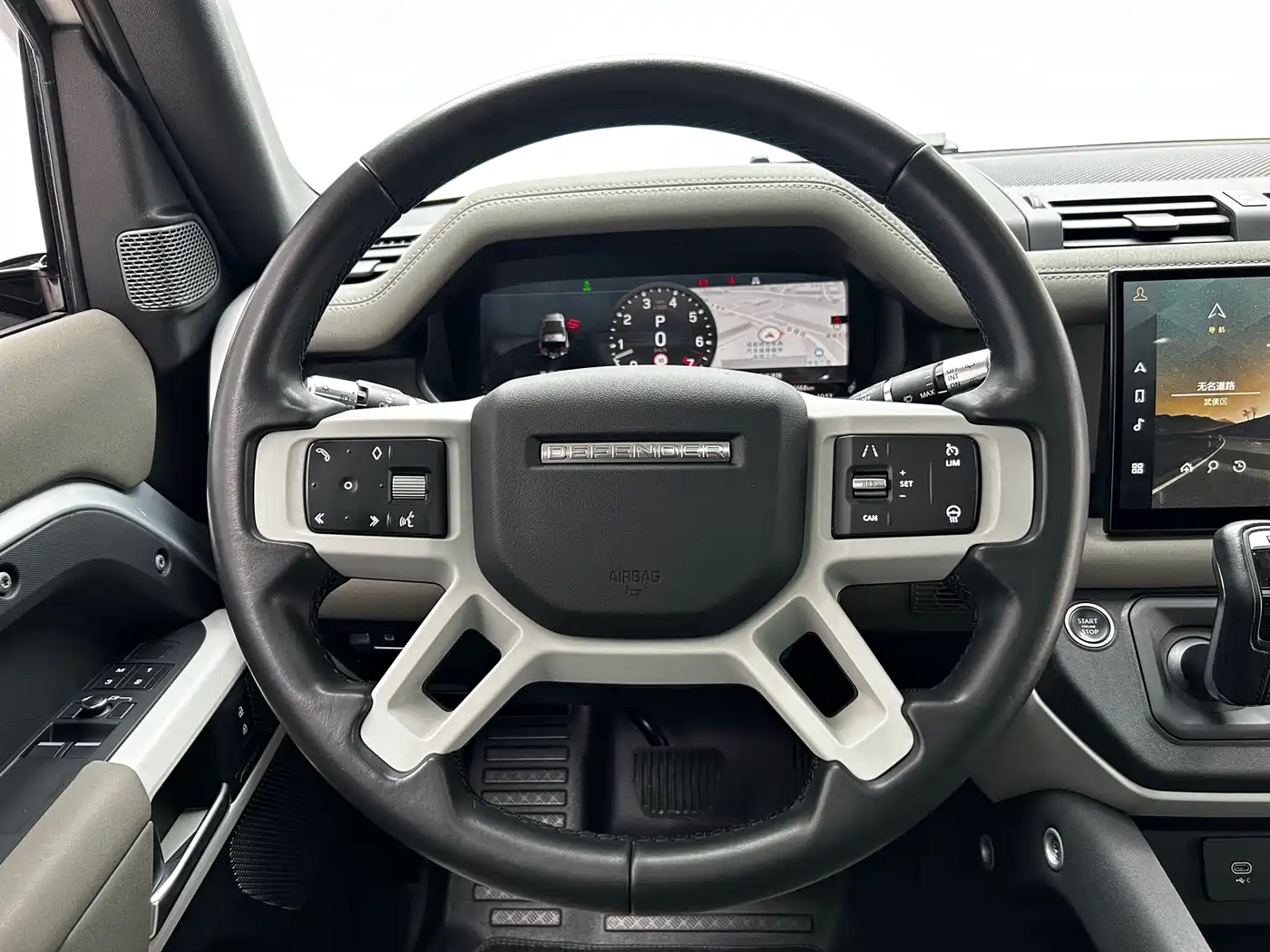 Land Rover Defender 2022 Model 90 3.0T P400 XS фото 17