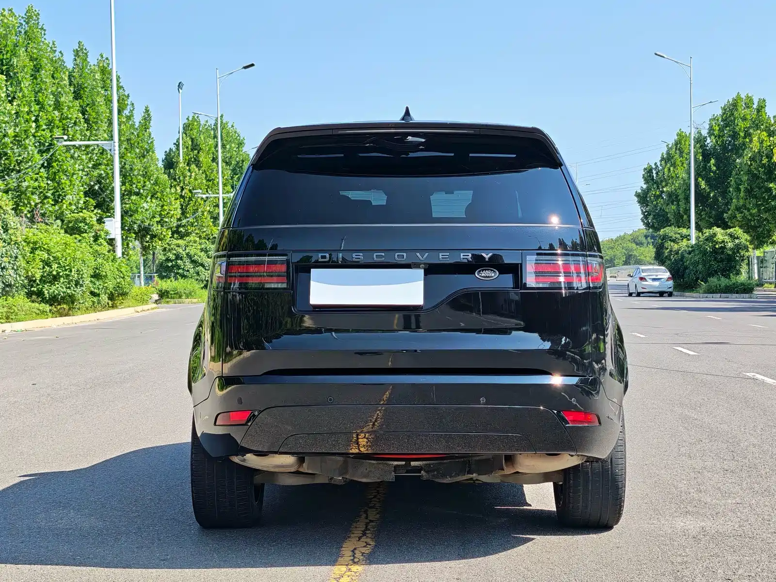 Photo 8 - Land Rover Discovery