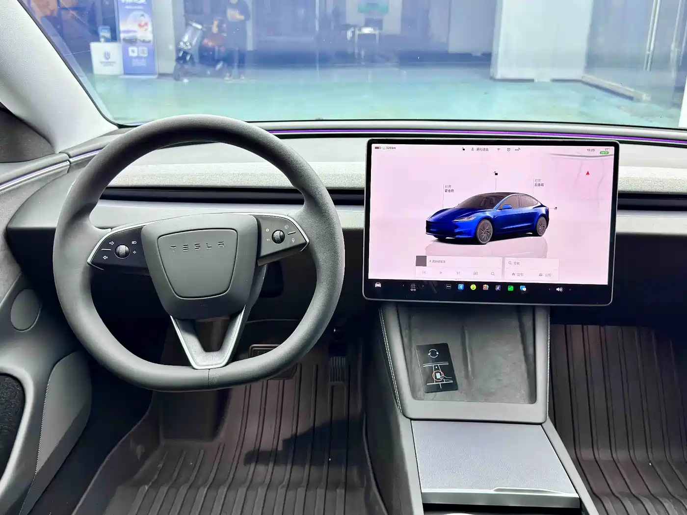 Photo 10 - Tesla Model 3
