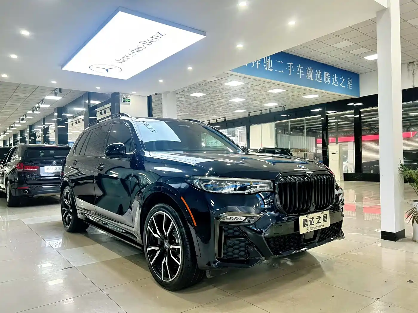 BMW X7 2019 xDrive40i Exclusive M Sport Package фото 3