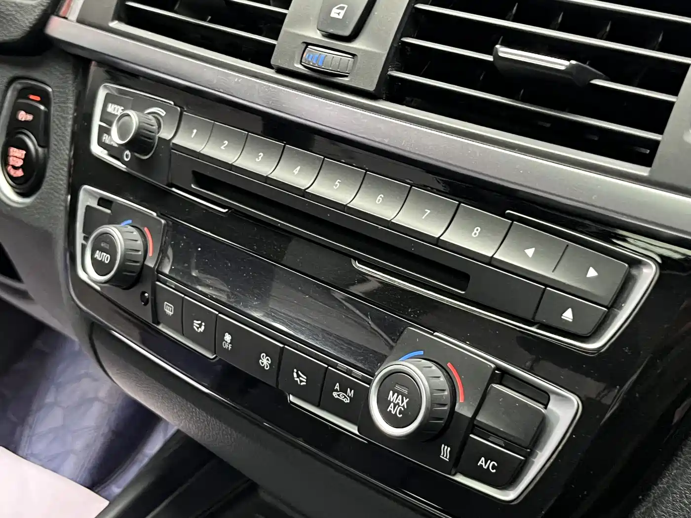 BMW 3 Series 2017 320Li M Sport фото 15
