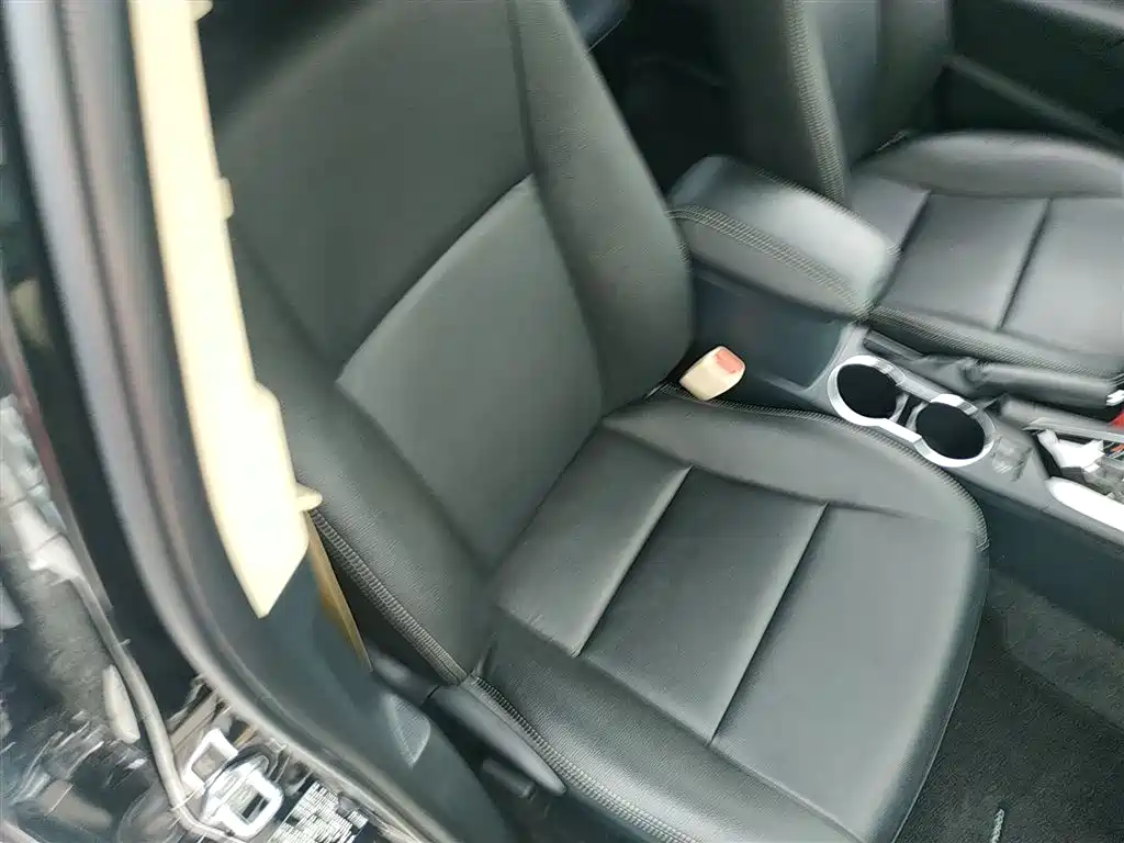 Toyota Corolla 2017 Facelift 1.2T S-CVT GL фото 20