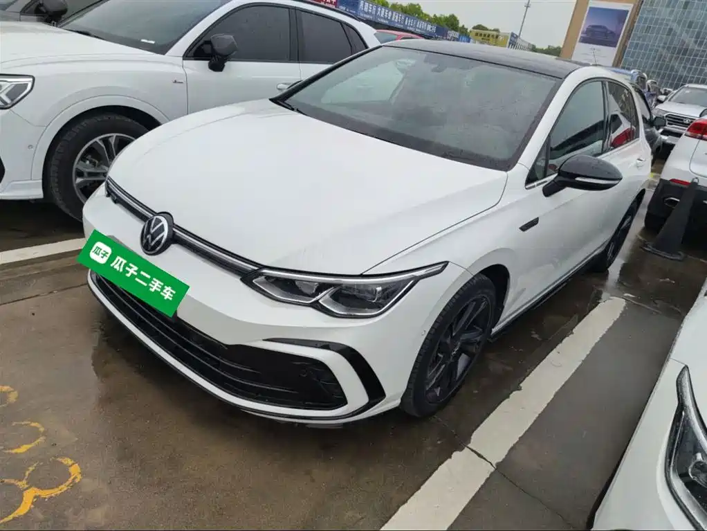 Volkswagen Golf 2023 280TSI DSG R-Line Lite фото 2