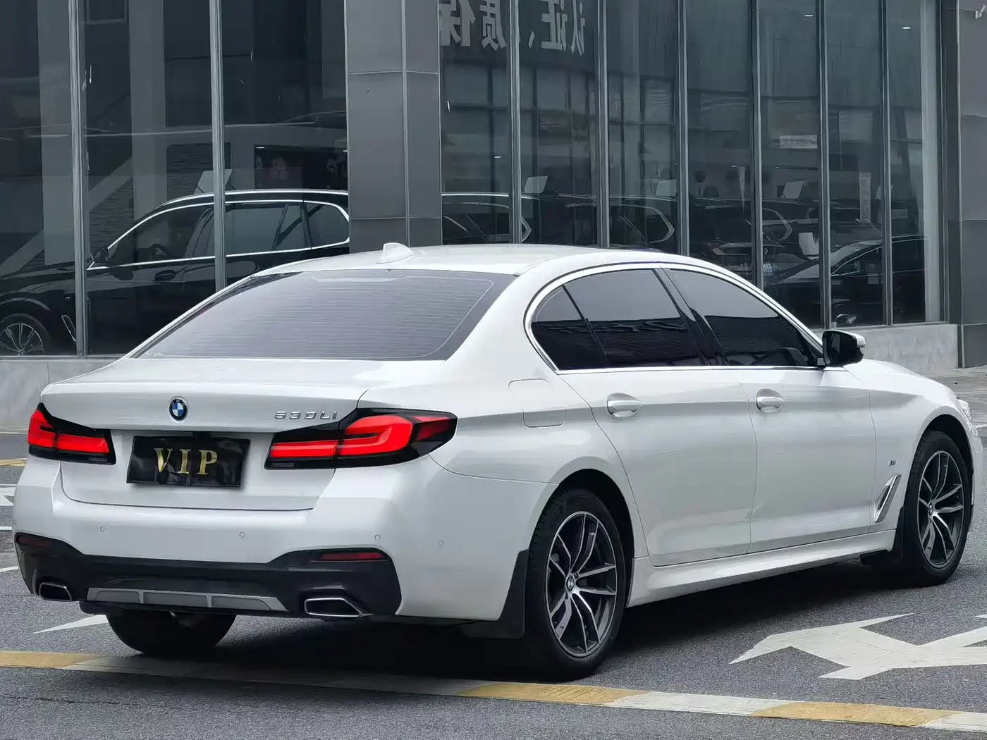 BMW 5 Series 2022 525Li M Sport Package фото 9