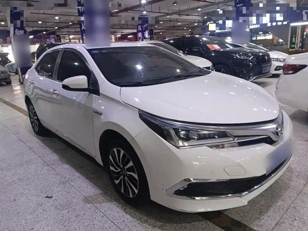 Toyota Corolla 2018 Hybrid 1.8L E-CVT Smart Edition фото 4