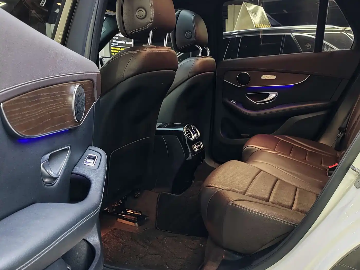 Mercedes-Benz GLC 2021 GLC 300 L 4MATIC Sporty фото 7