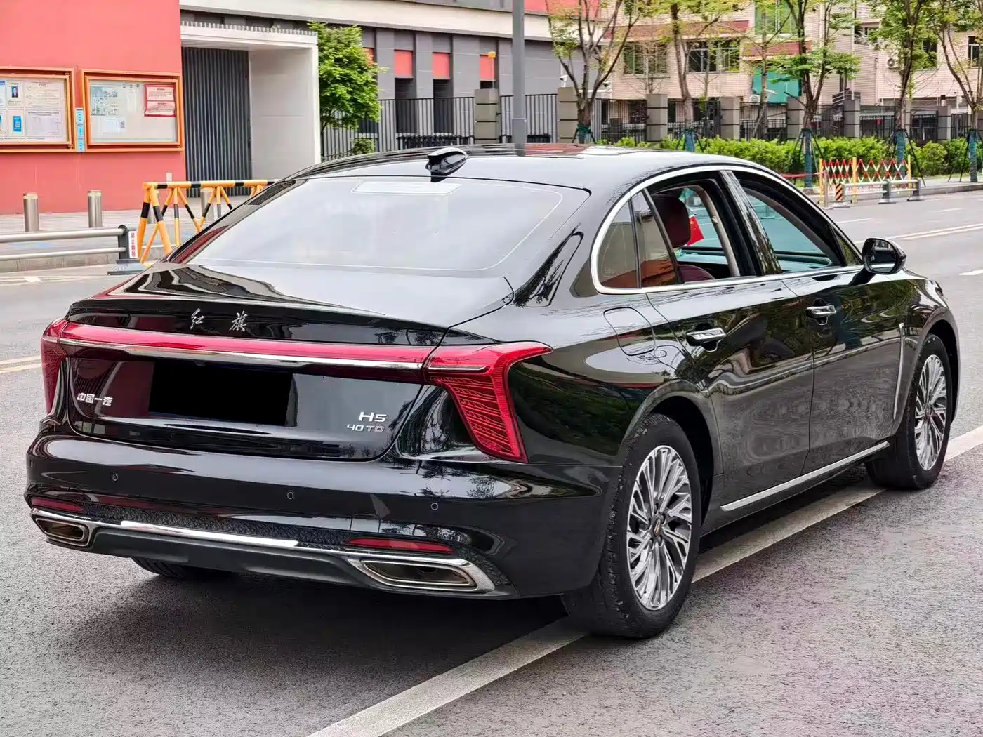 Hongqi H5 2023 1.5T DCT Smart Connect Joy Edition фото 14