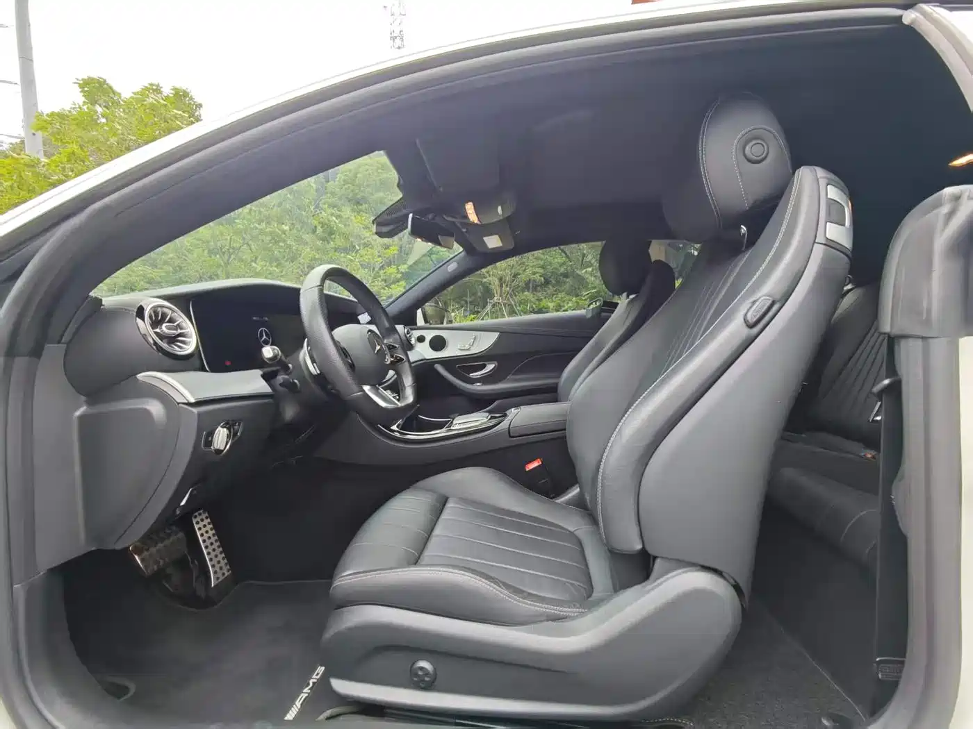 MERCEDES-BENZ E-CLASS (IMPORTED)