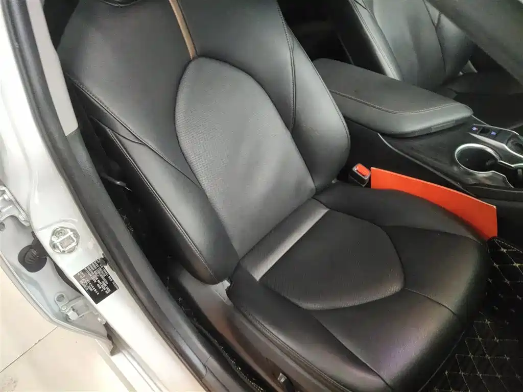 Toyota Camry 2021 2.0G Luxury Edition фото 25