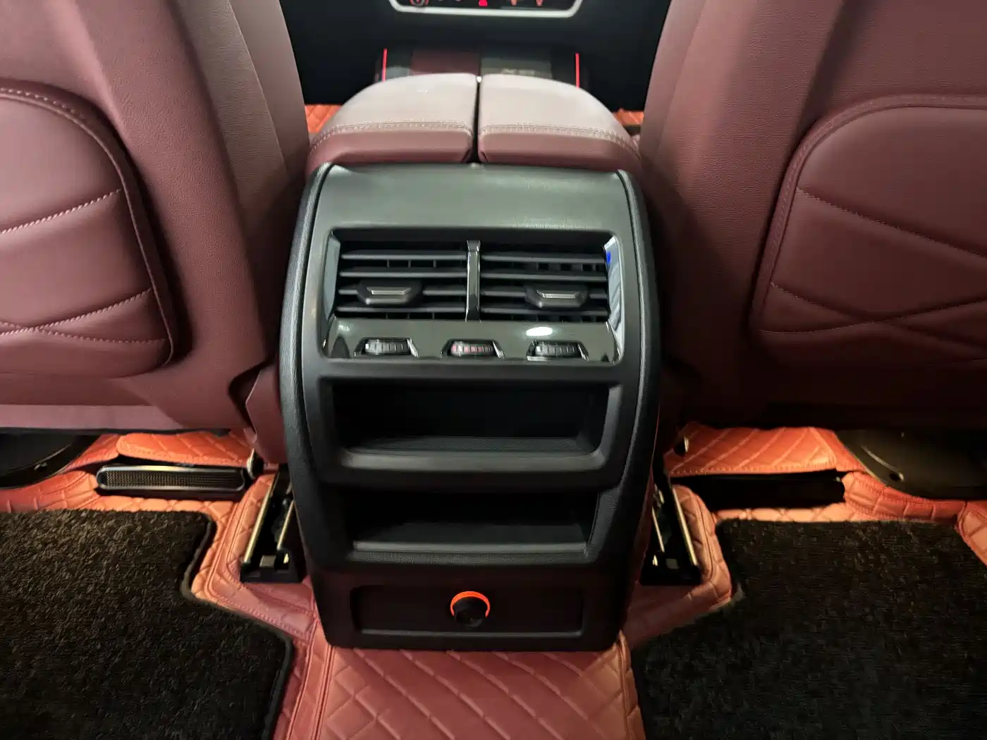 BMW X5 2025 Model xDrive 30Li Exclusive M Sport Blackout Package фото 22
