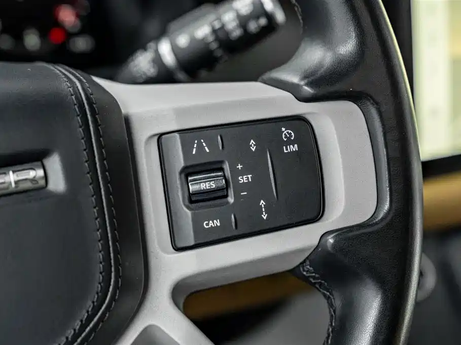 Land Rover Defender 2023 Facelift 110 3.0T P400 X-DYNAMIC HSE фото 10