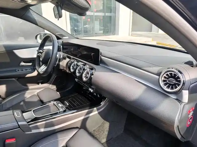 Mercedes-Benz A-Class AMG 2025 AMG A 35 L 4MATIC фото 26