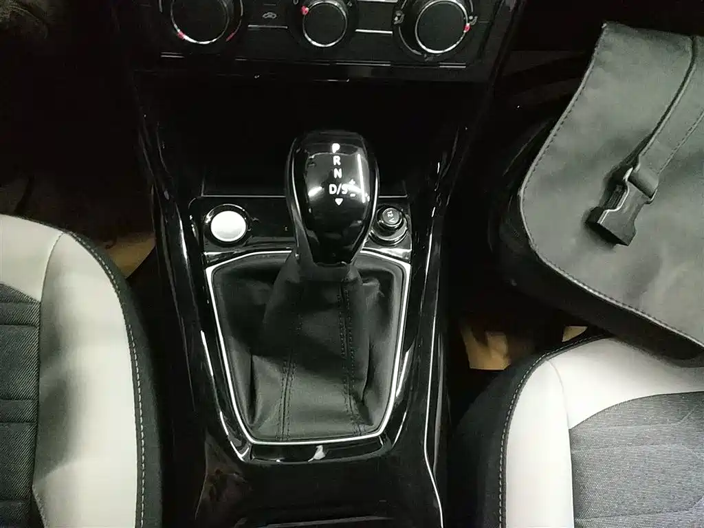 Volkswagen Tharu 2025 New Edge 1.5L Aspiration Edition фото 10