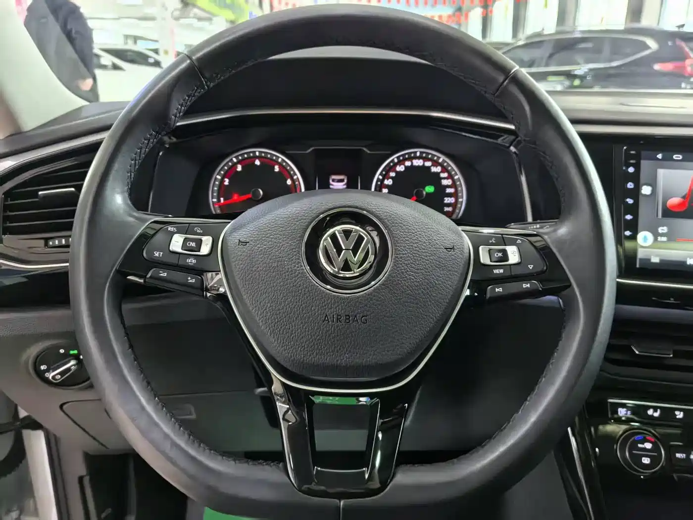 Volkswagen Tayron 2019 330TSI 2WD Luxury China VI фото 9